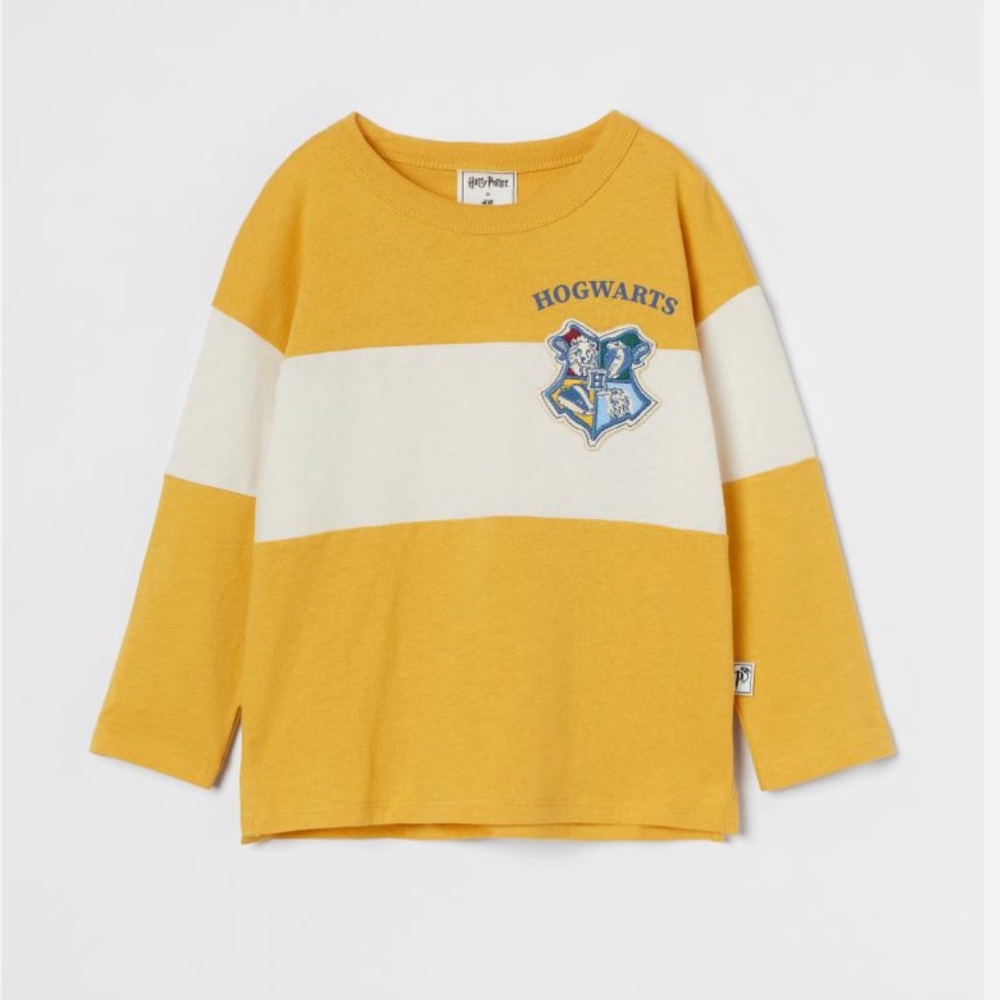 H&M Unisex Hogwarts Shirt. Size 3T/4T